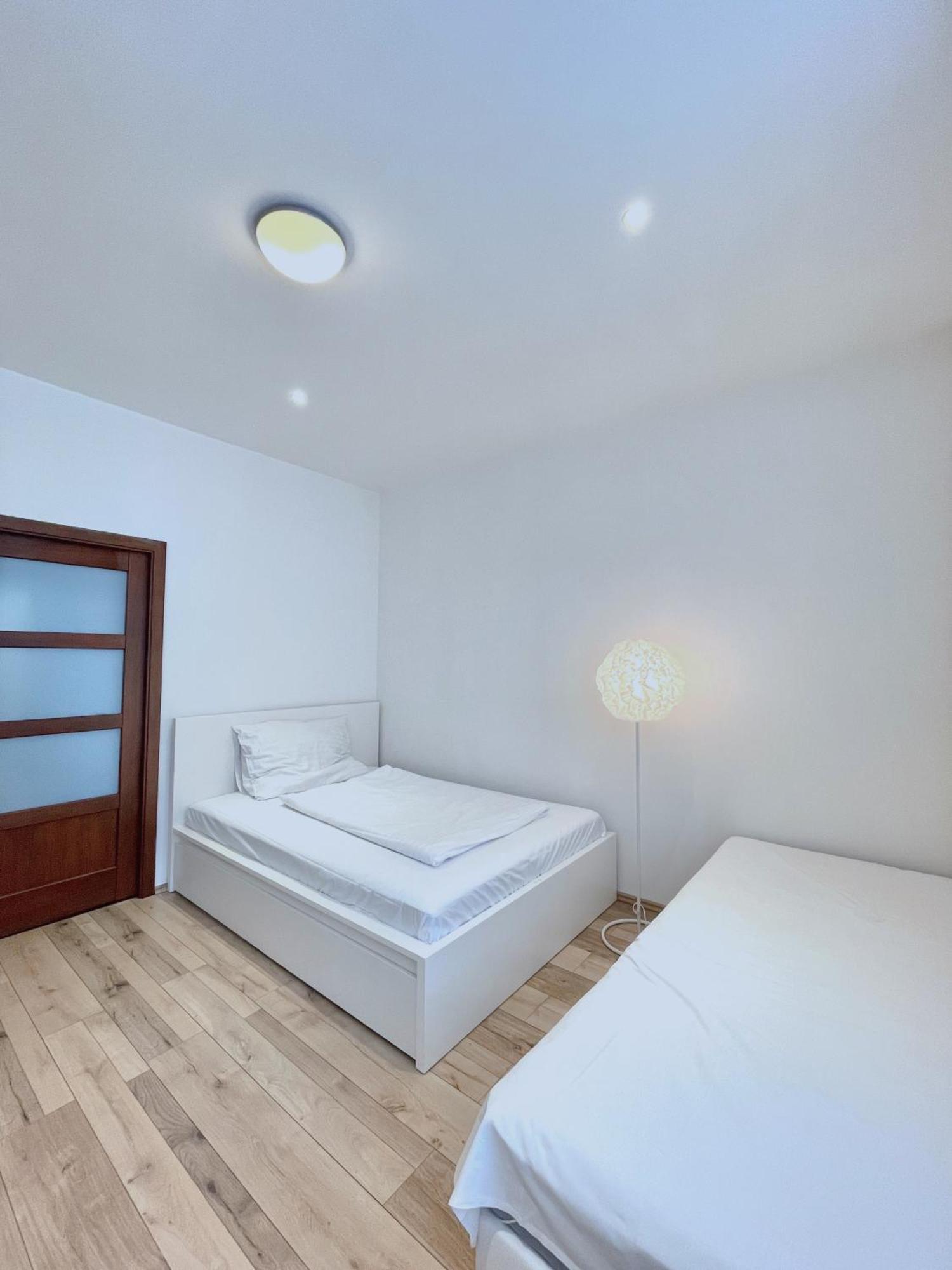 Appartamento In Center Of With Balcony Praga